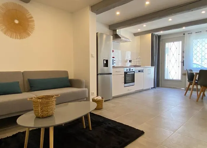 Superbe Climatise Avec Patio